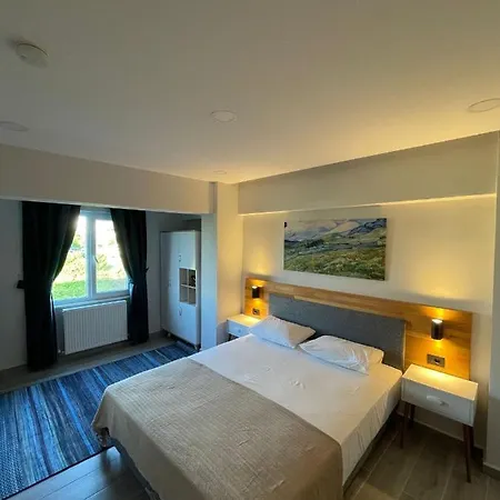 Royalova Hotell Çınarcık