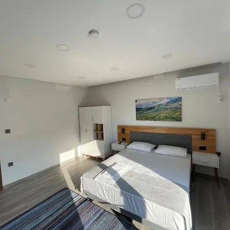 Royalova * Чынарджык