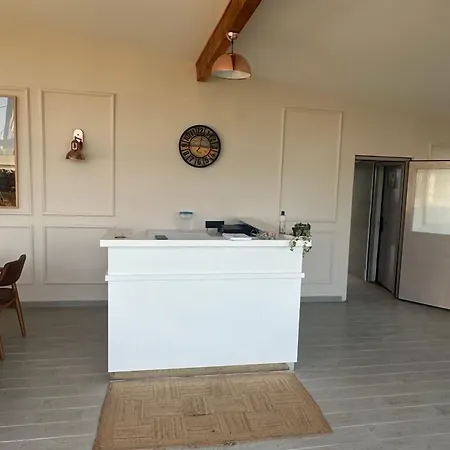 Royalova Отель Чынарджык