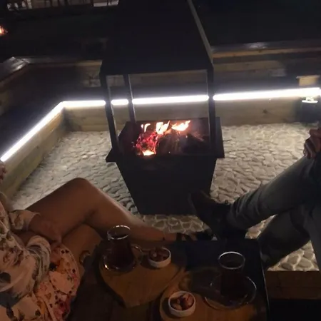 Отель Royalova *