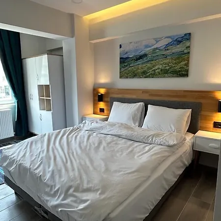 Royalova Чынарджык