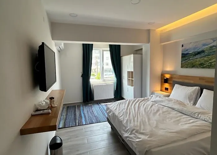 Royalova * Çınarcık