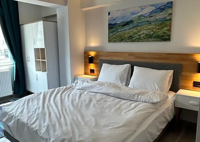 Royalova Çınarcık